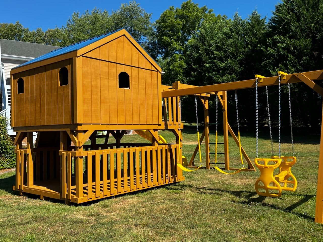 The Clubhouse Playset | Emerald Playsets | Enclosed